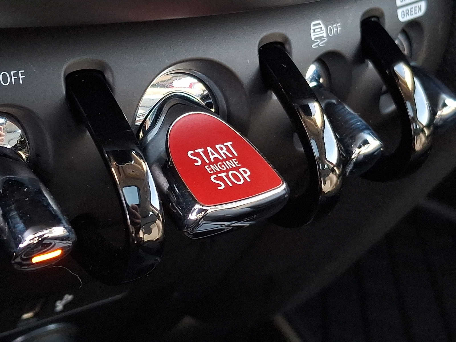 Thumbnail: 2023 MINI Cooper Countryman - 19