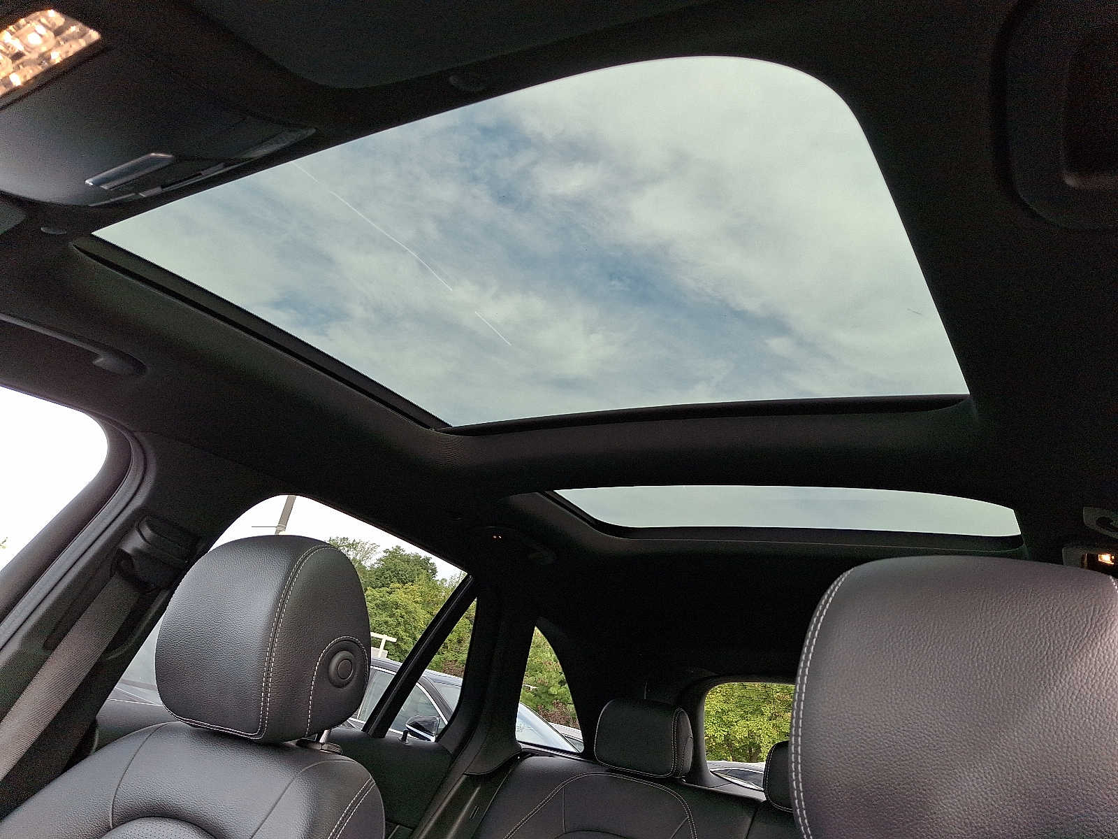 Thumbnail: 2022 Mercedes-Benz GLC - 11