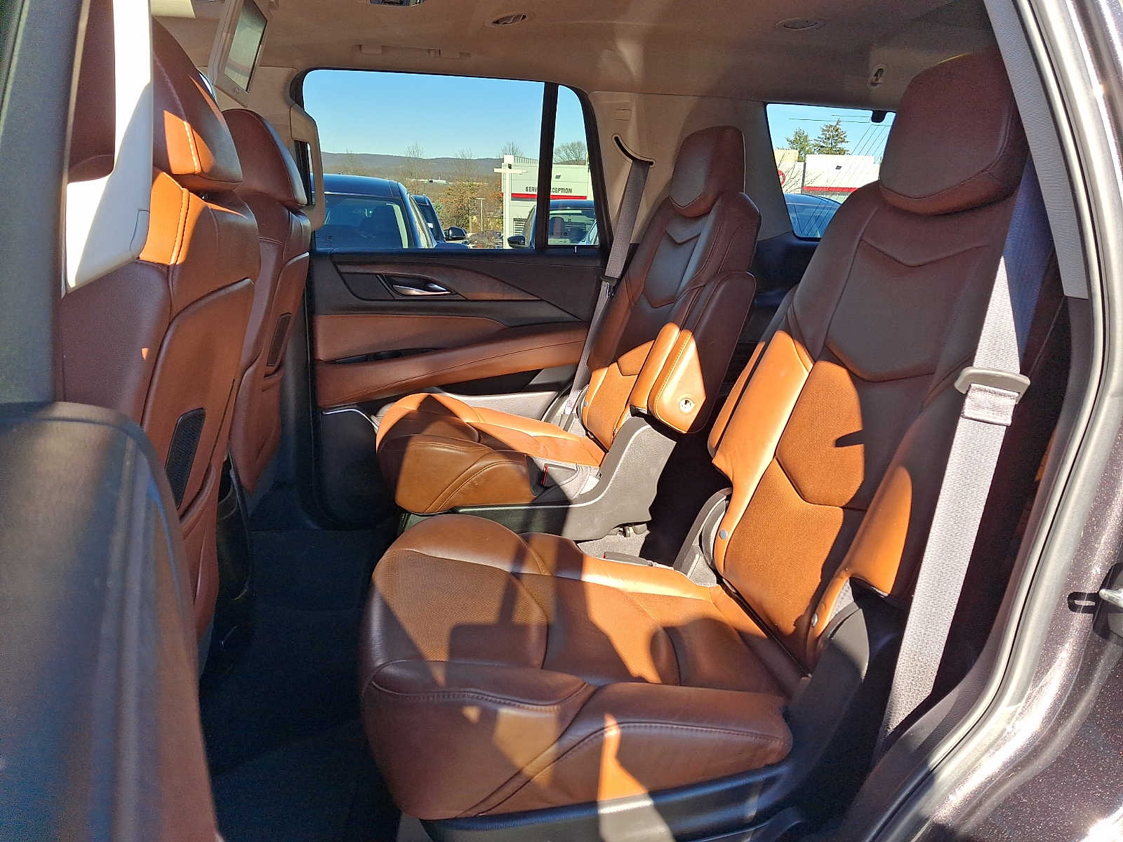 Thumbnail: 2017 Cadillac Escalade - 8