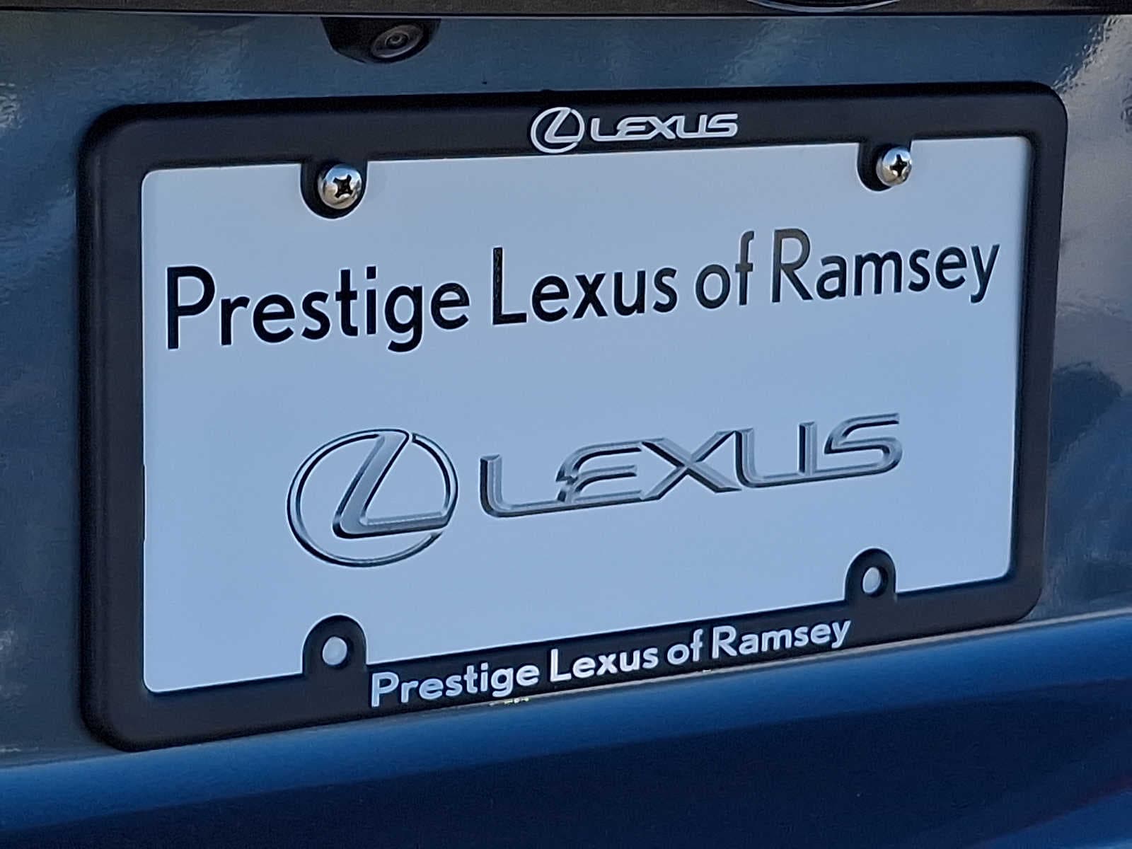 Thumbnail: 2023 Toyota Venza - 30