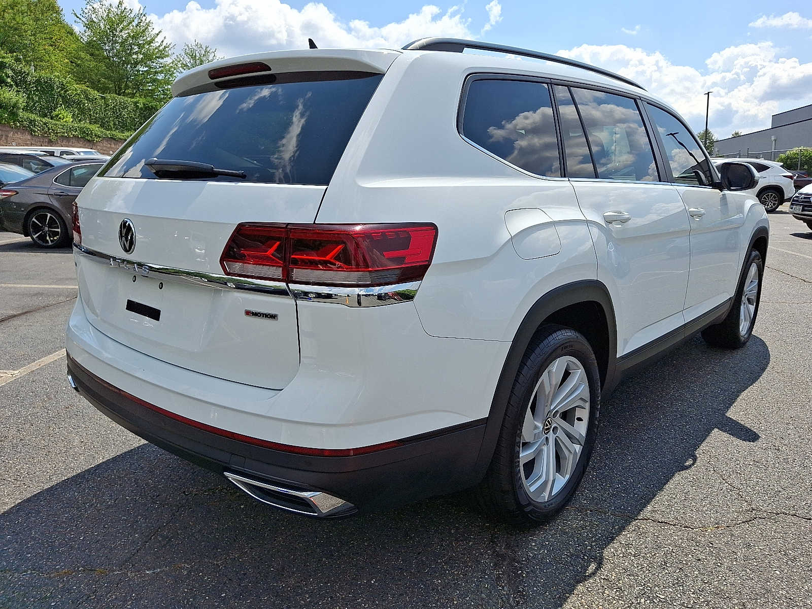 Thumbnail: 2022 Volkswagen Atlas - 4
