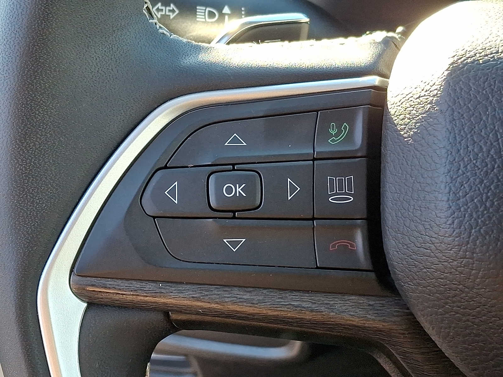 Thumbnail: 2024 Jeep Grand Cherokee L - 17