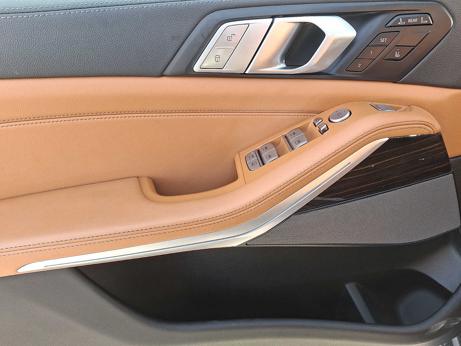 Thumbnail: 2021 BMW X7 - 9