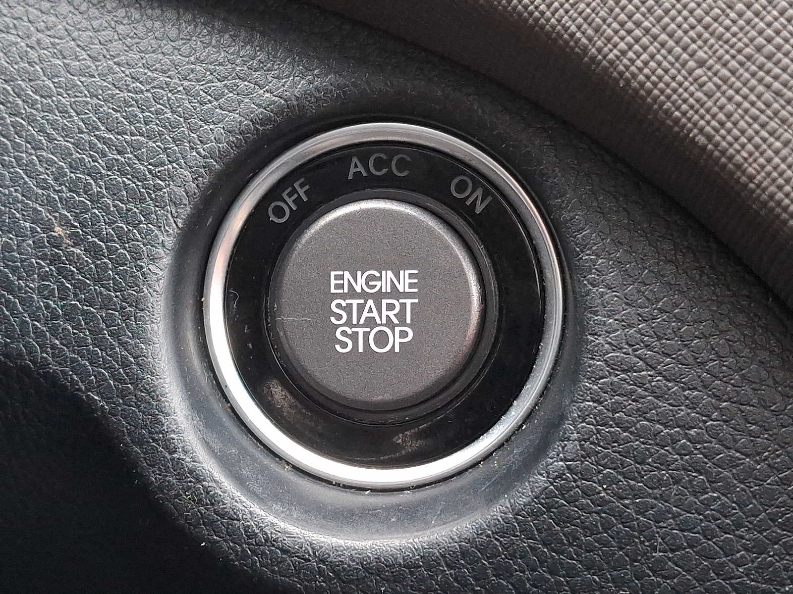 Thumbnail: 2015 Hyundai Santa Fe - 24