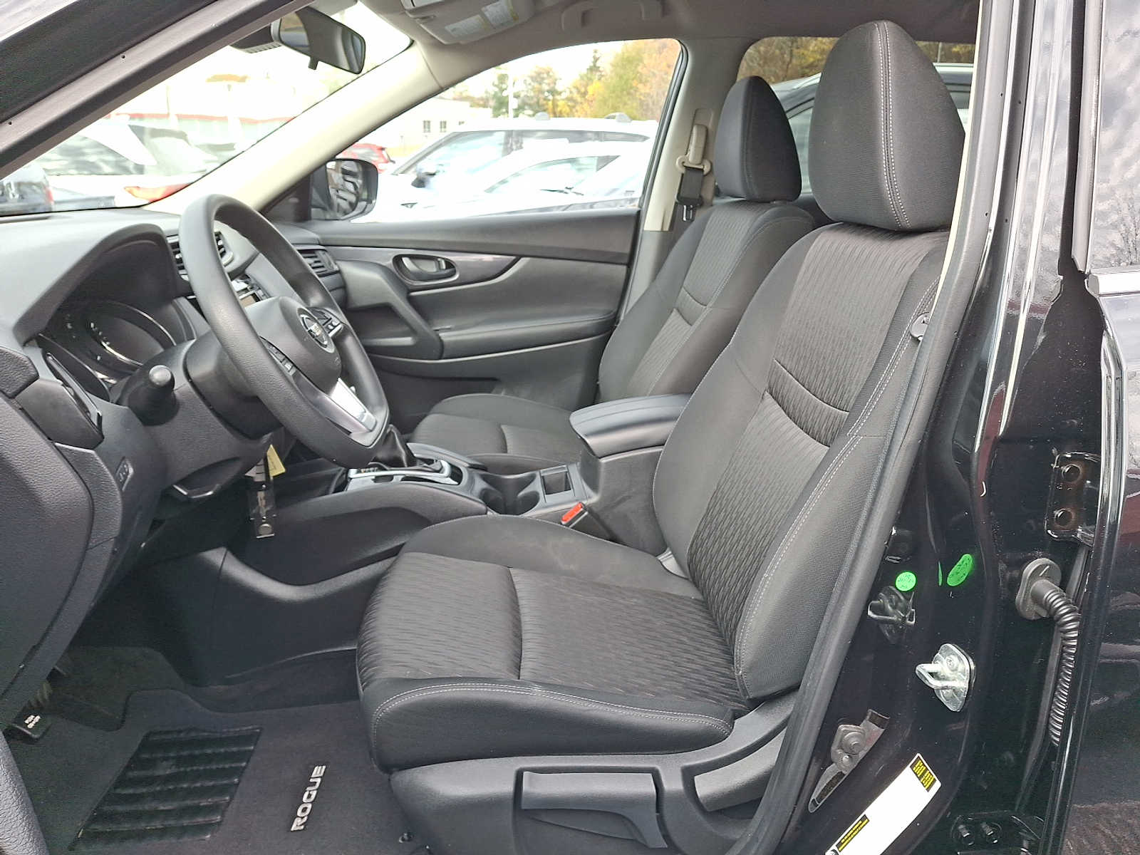 Thumbnail: 2019 Nissan Rogue - 9