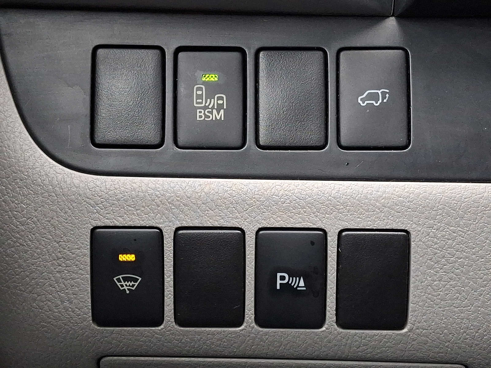 Thumbnail: 2014 Toyota Highlander - 24