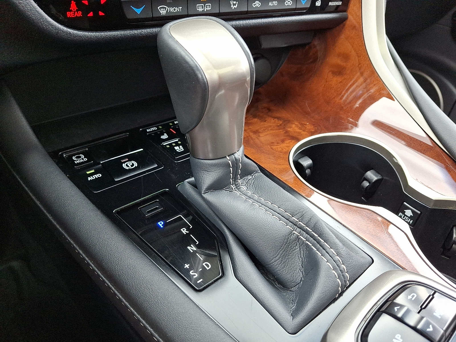 Thumbnail: 2019 Lexus RX - 14