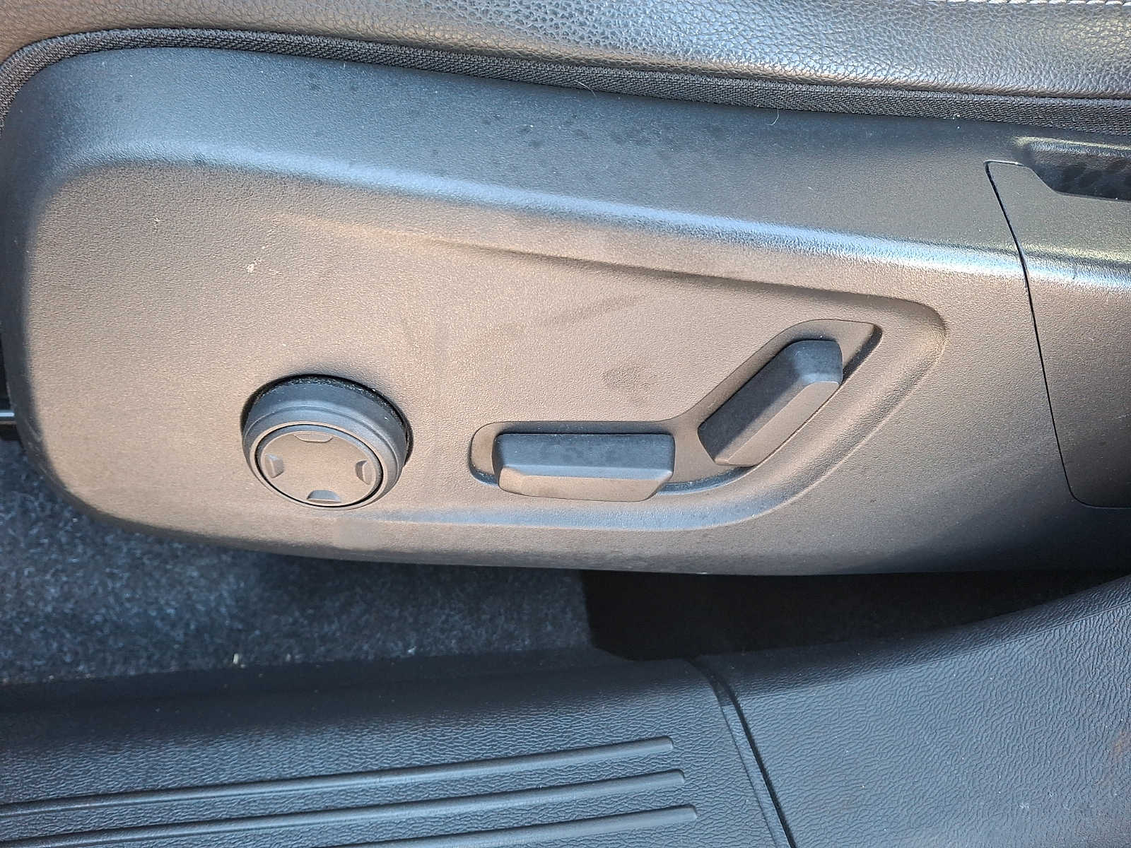 Thumbnail: 2019 Volvo XC40 - 10