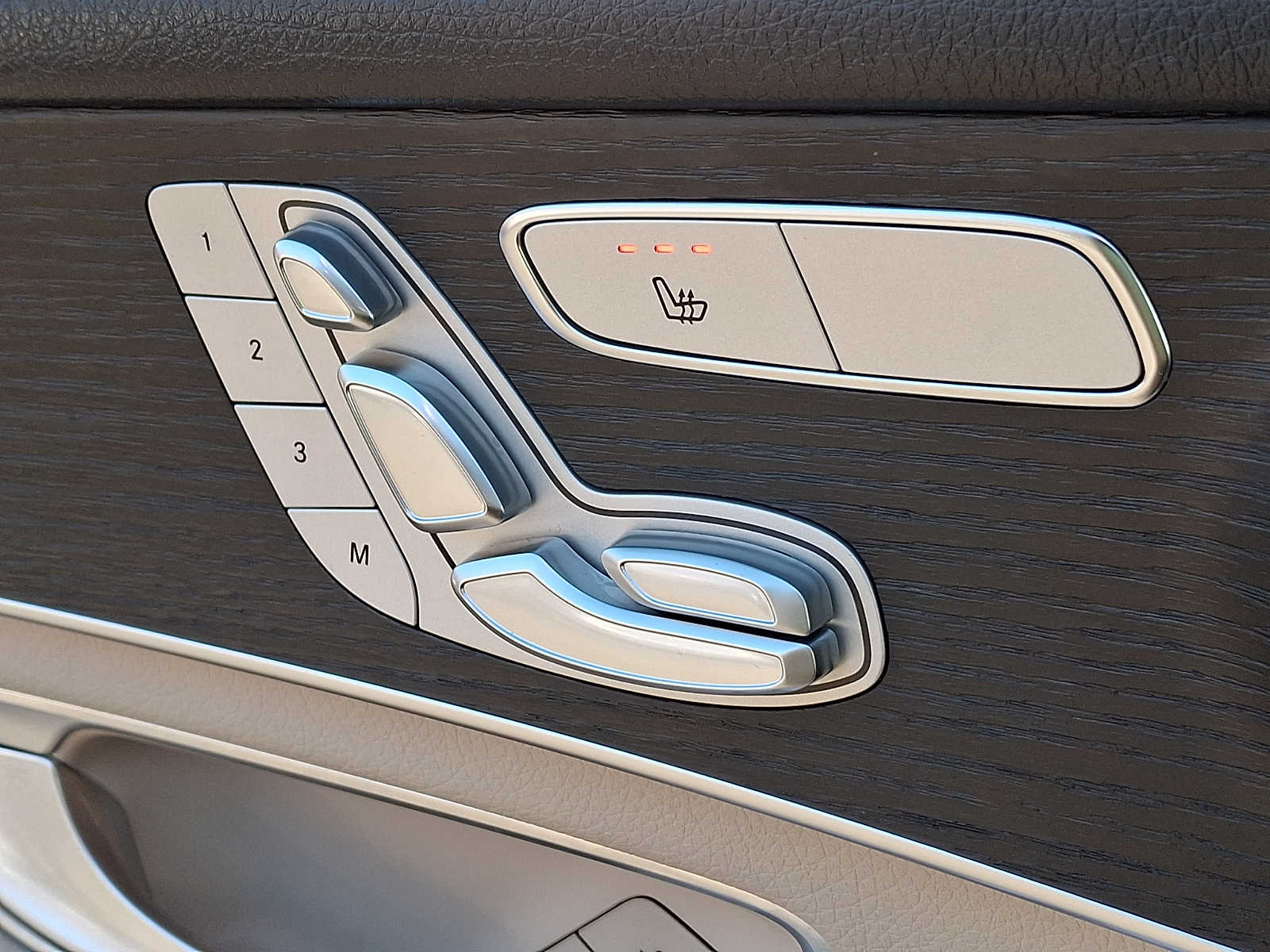 Thumbnail: 2021 Mercedes-Benz GLC - 21