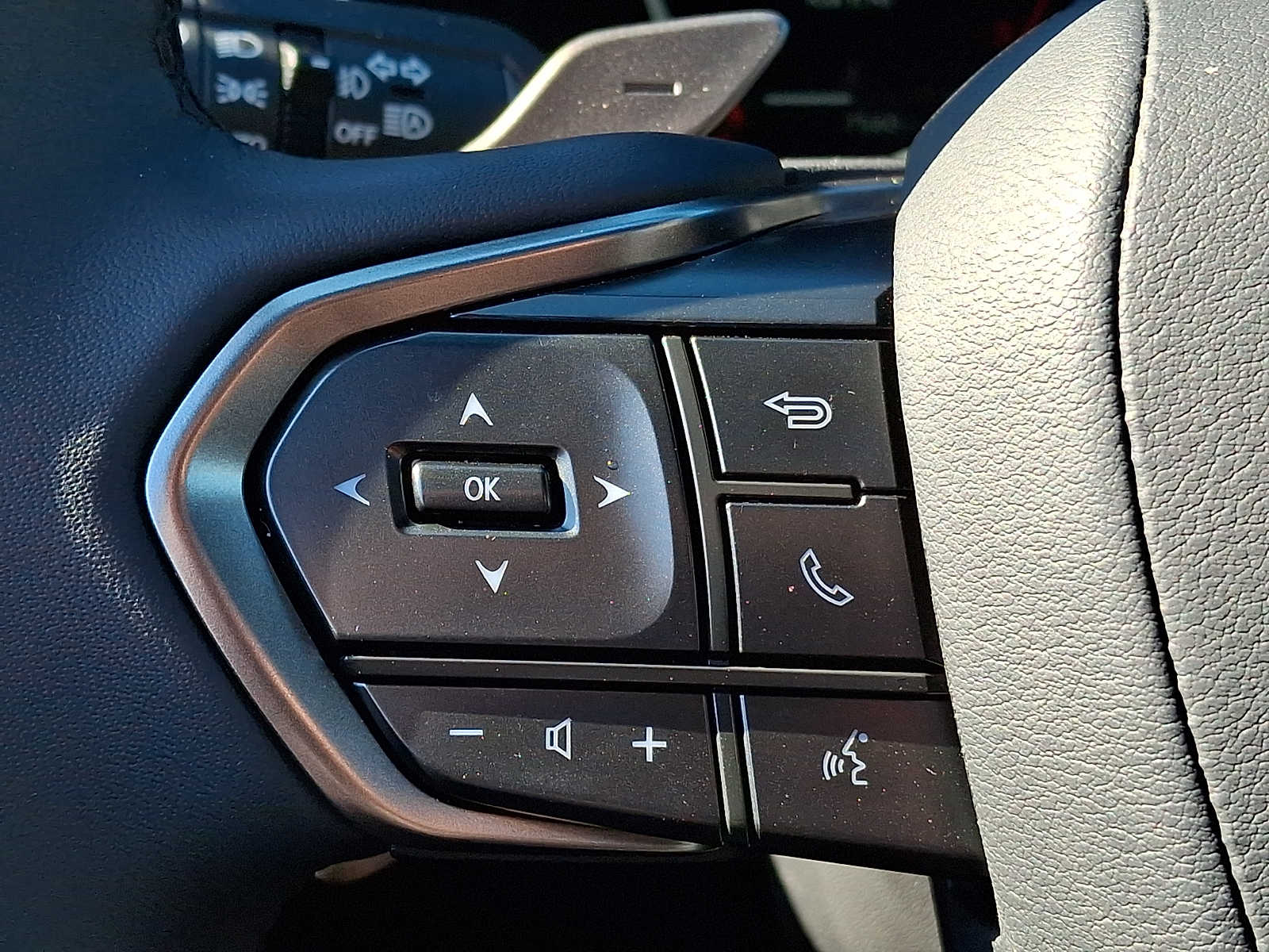 Thumbnail: 2025 Lexus RX - 18