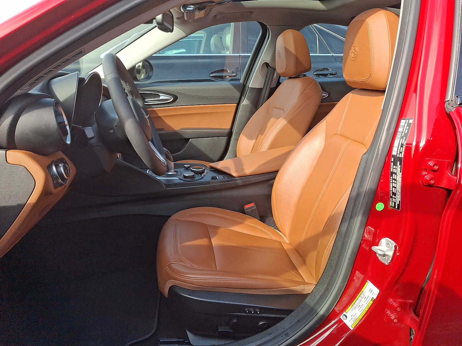 Thumbnail: 2018 Alfa Romeo Giulia - 9