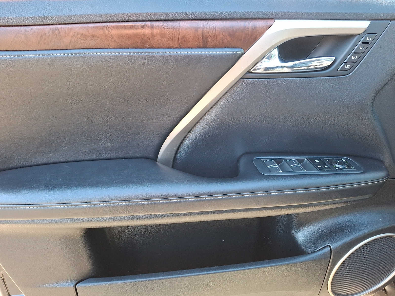 Thumbnail: 2021 Lexus RX - 8