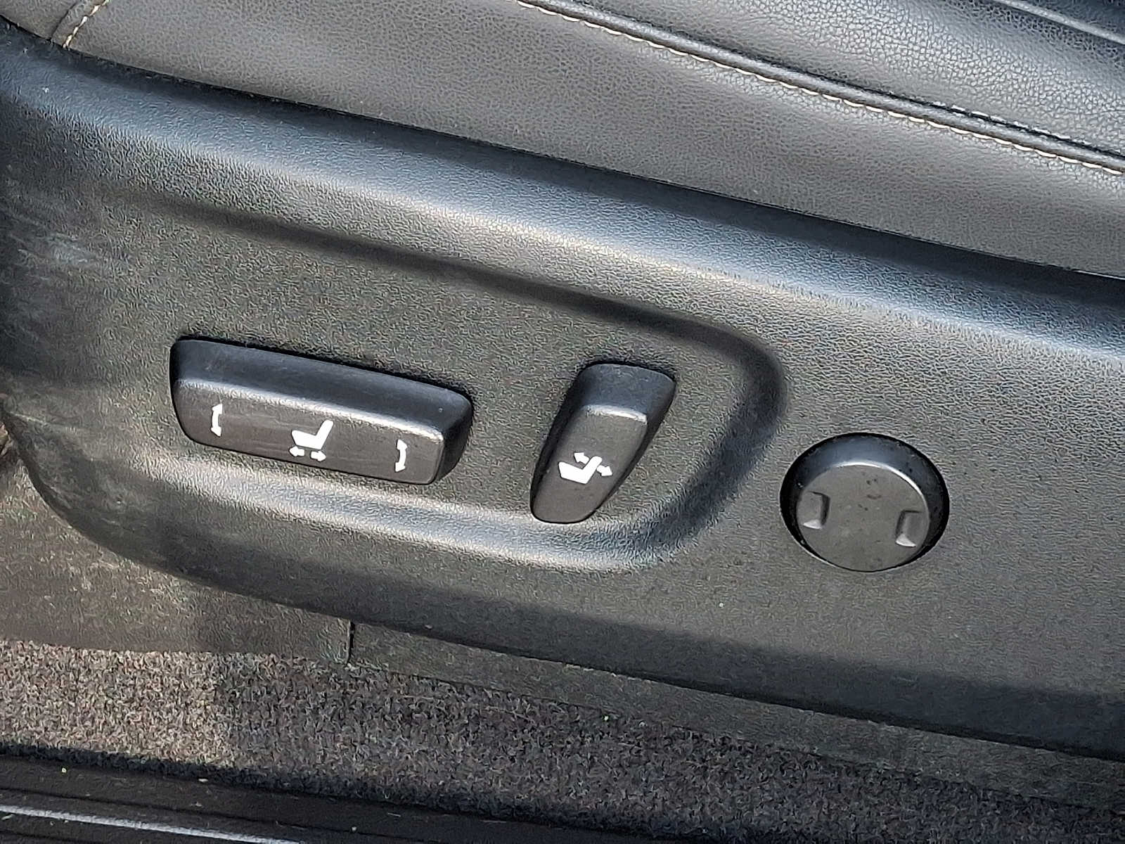 Thumbnail: 2023 Lexus GX - 13