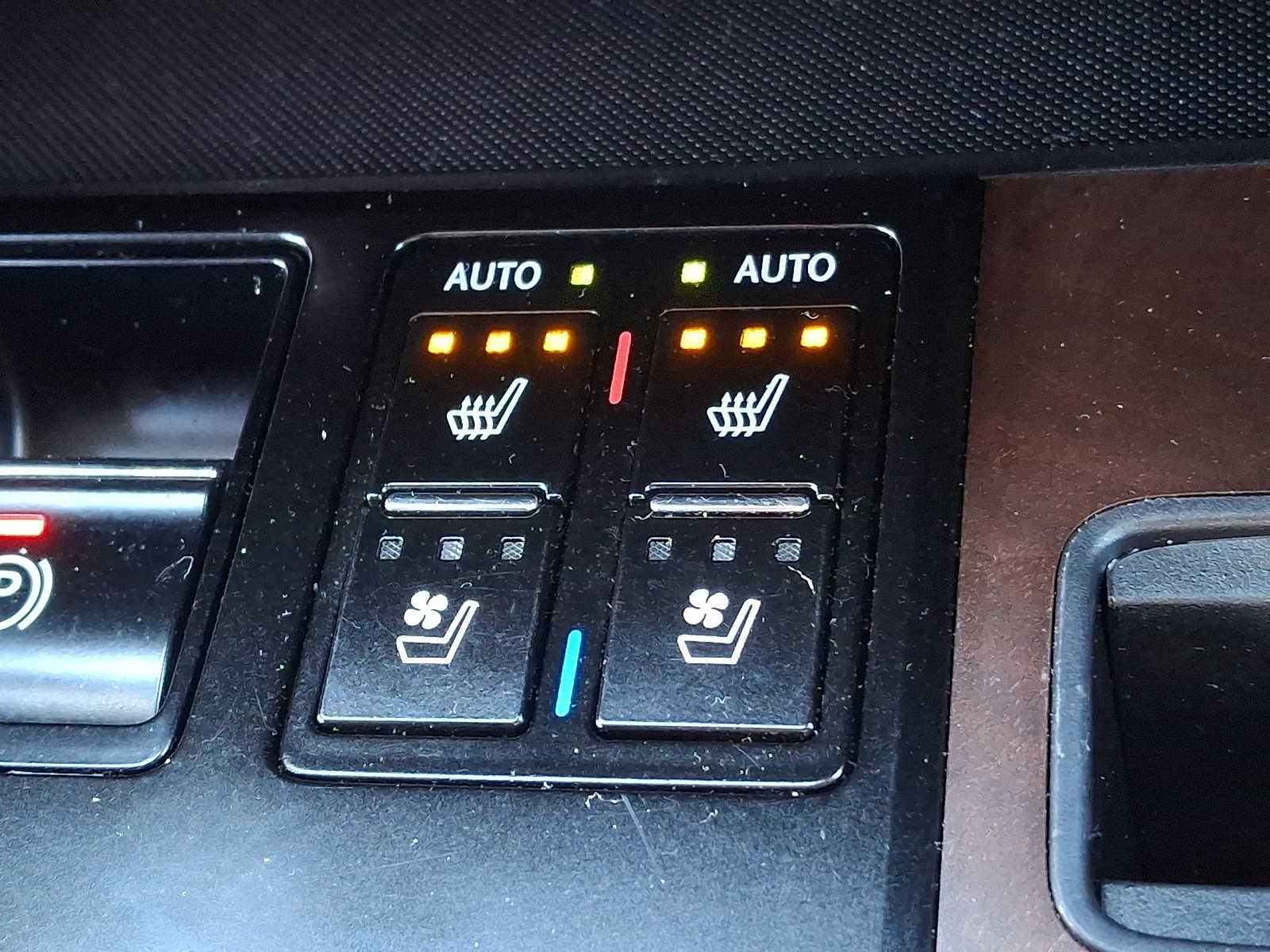 Thumbnail: 2020 Lexus RX - 20