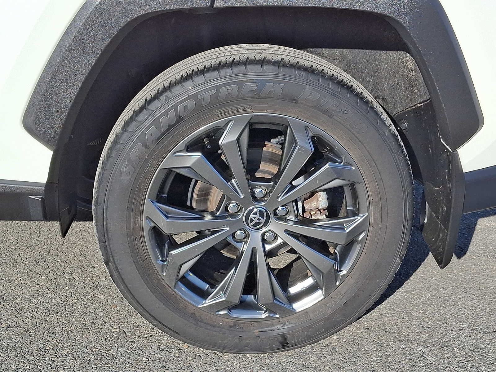 Thumbnail: 2022 Toyota RAV4 - 6