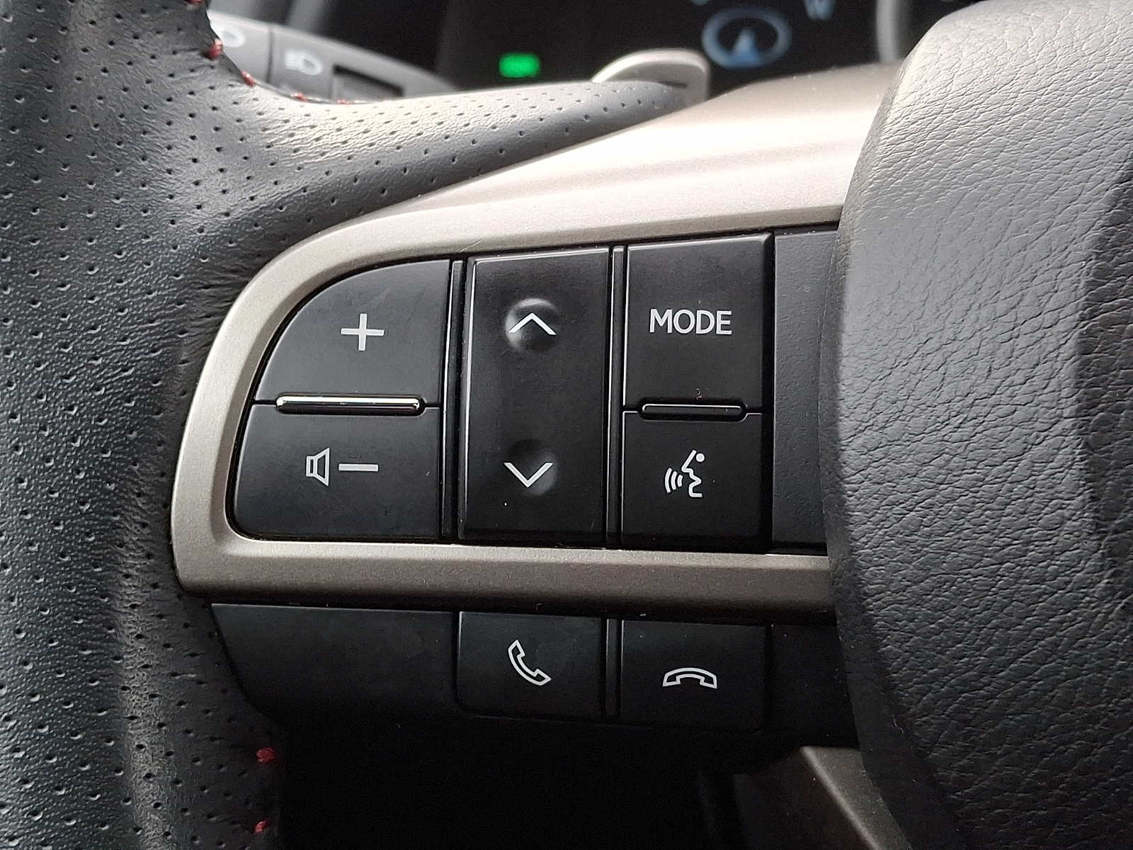 Thumbnail: 2022 Lexus RX - 18