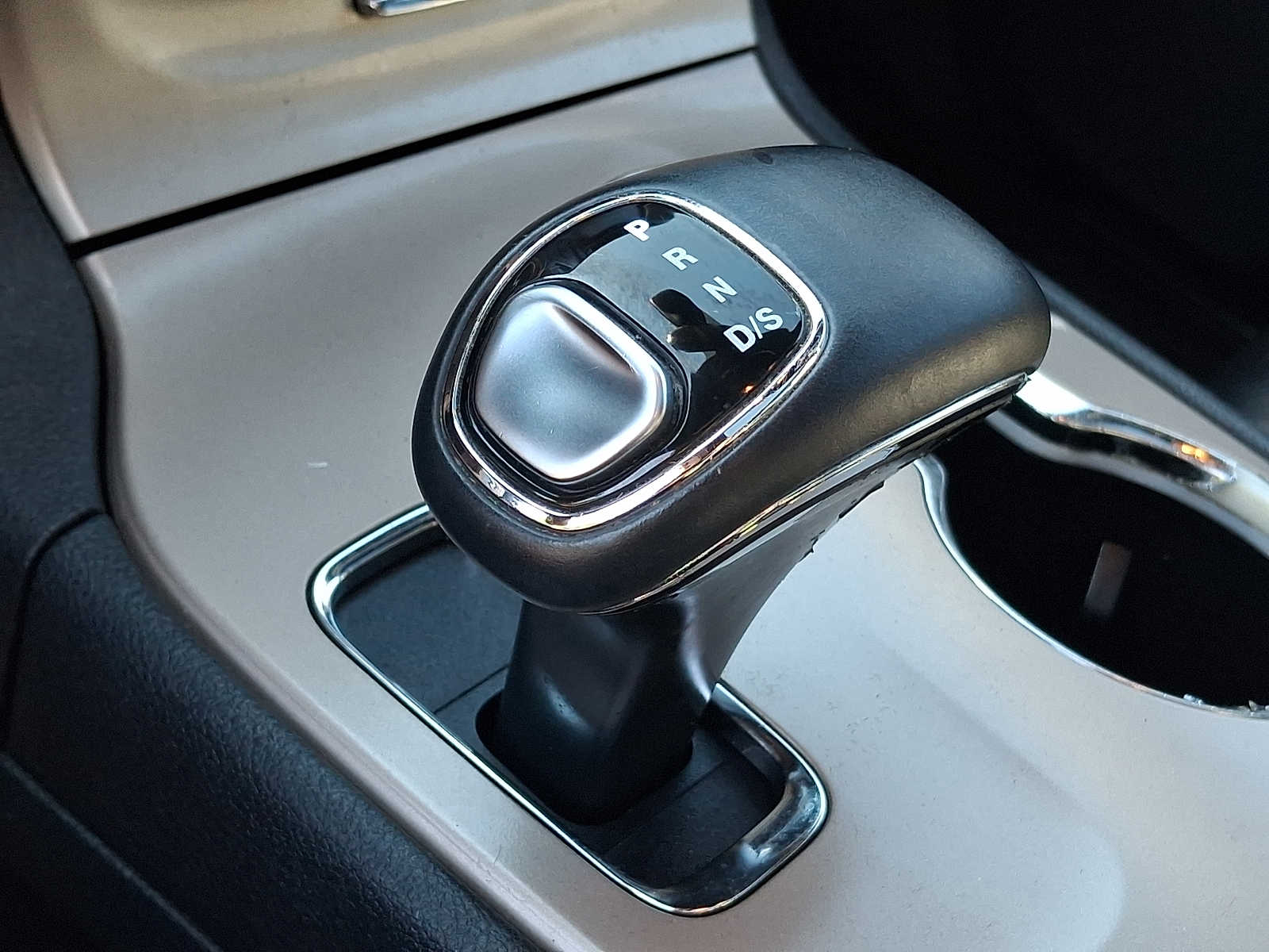 Thumbnail: 2014 Jeep Grand Cherokee - 12