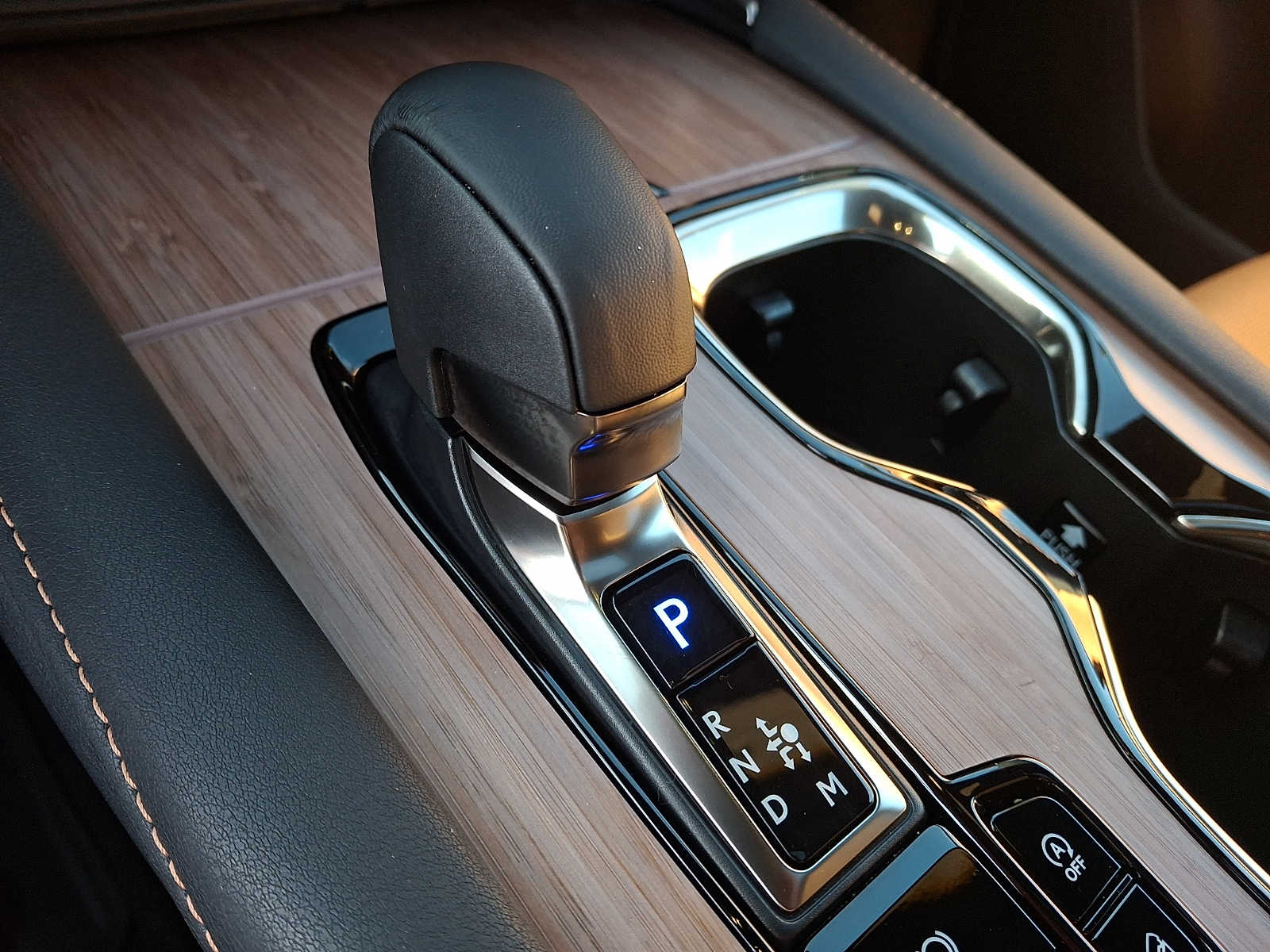 Thumbnail: 2025 Lexus RX - 12