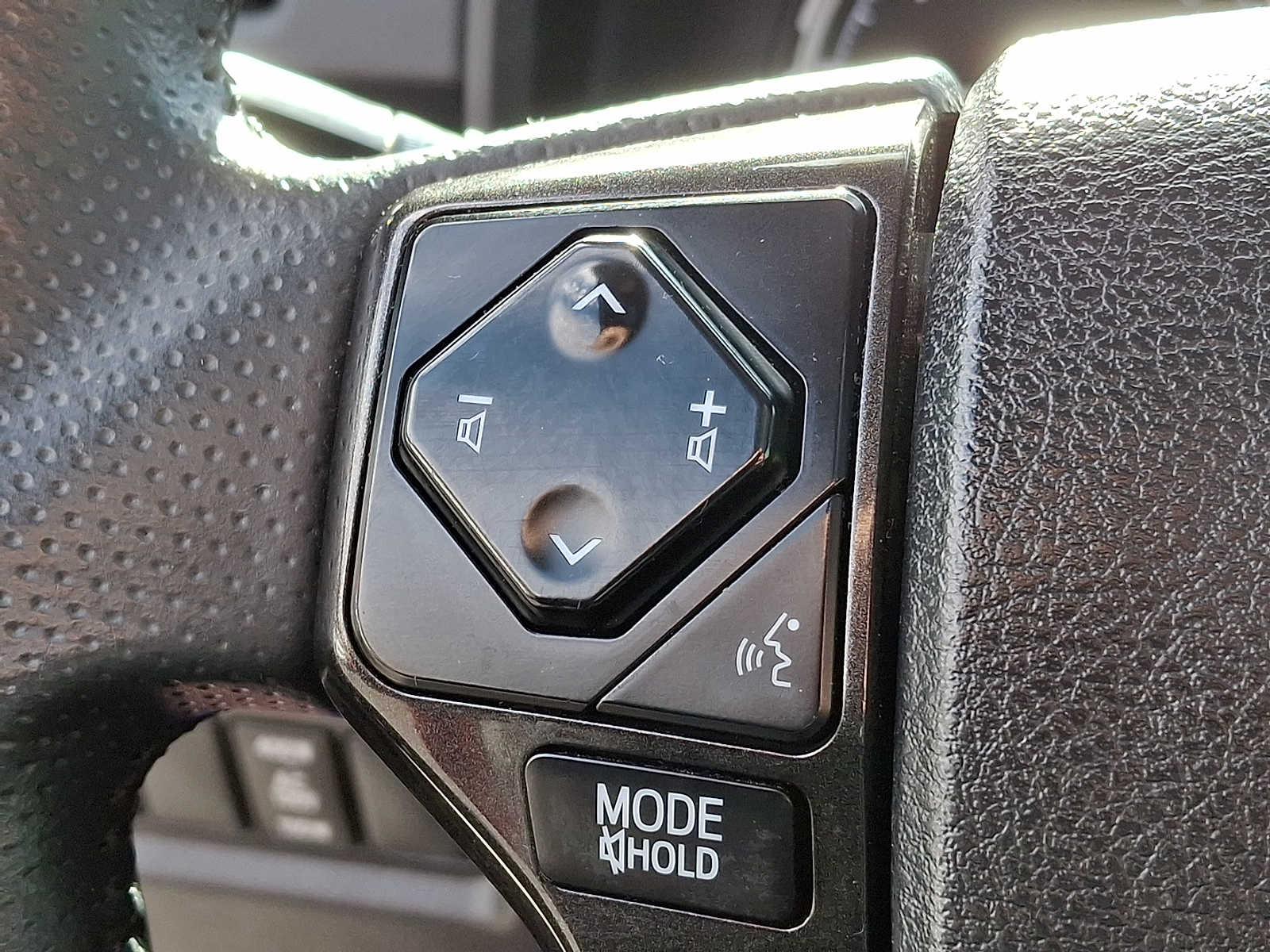 Thumbnail: 2021 Toyota 4Runner - 16