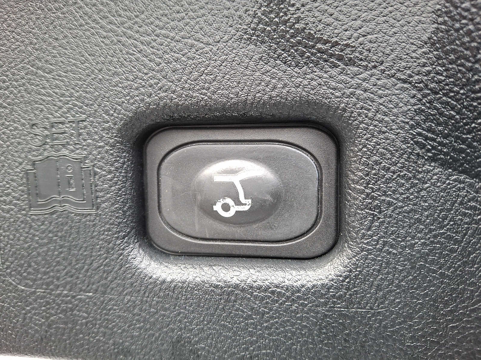 Thumbnail: 2021 Lincoln Nautilus - 27