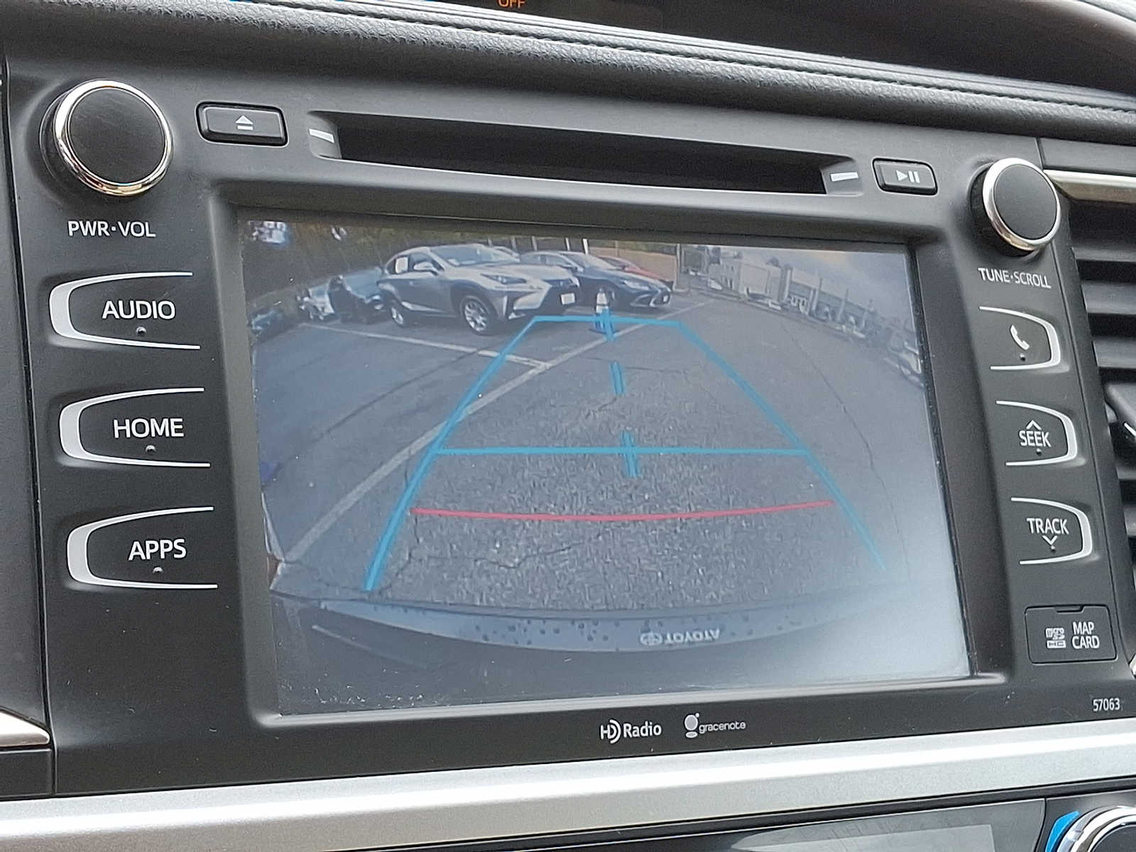 Thumbnail: 2014 Toyota Highlander - 16