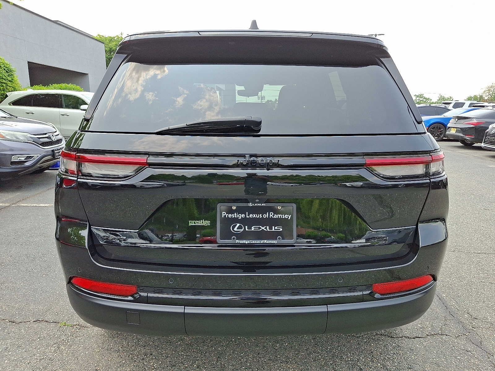 2023 Jeep Grand Cherokee Laredo 5