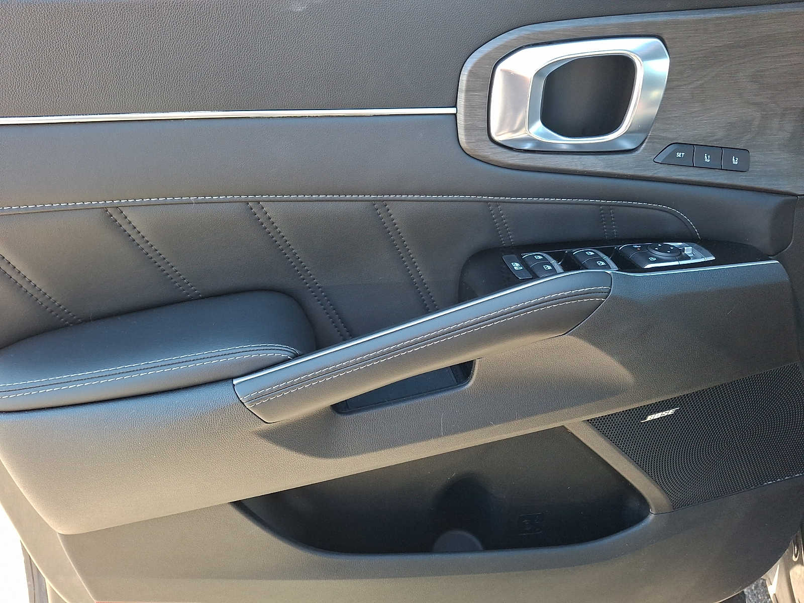 Thumbnail: 2024 Kia Sorento - 9