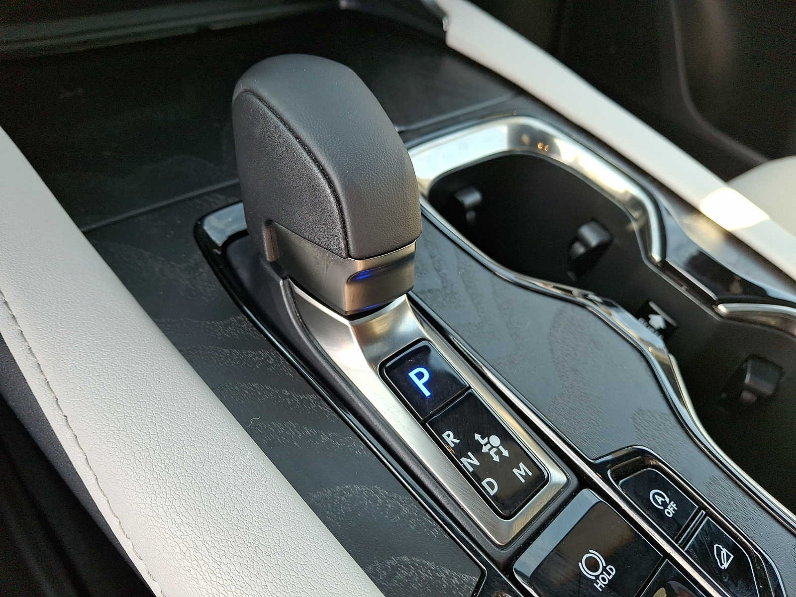 Thumbnail: 2025 Lexus RX - 13