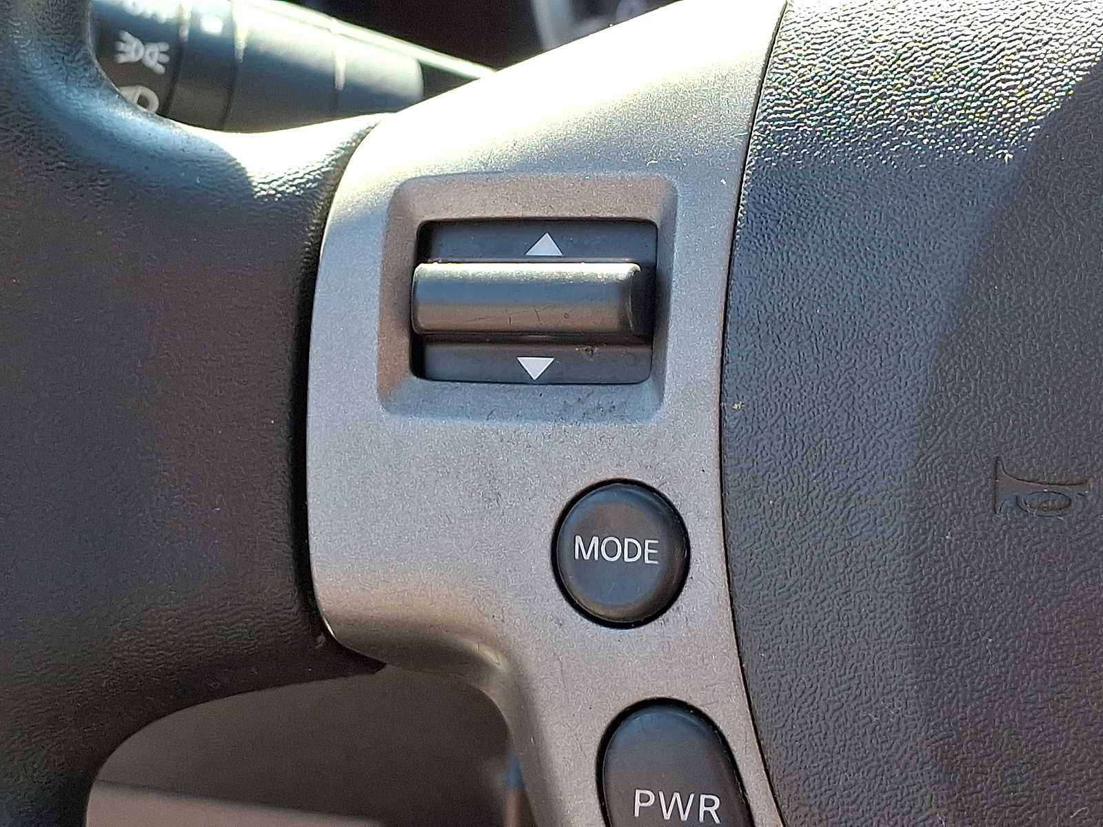 Thumbnail: 2012 Nissan Sentra - 18