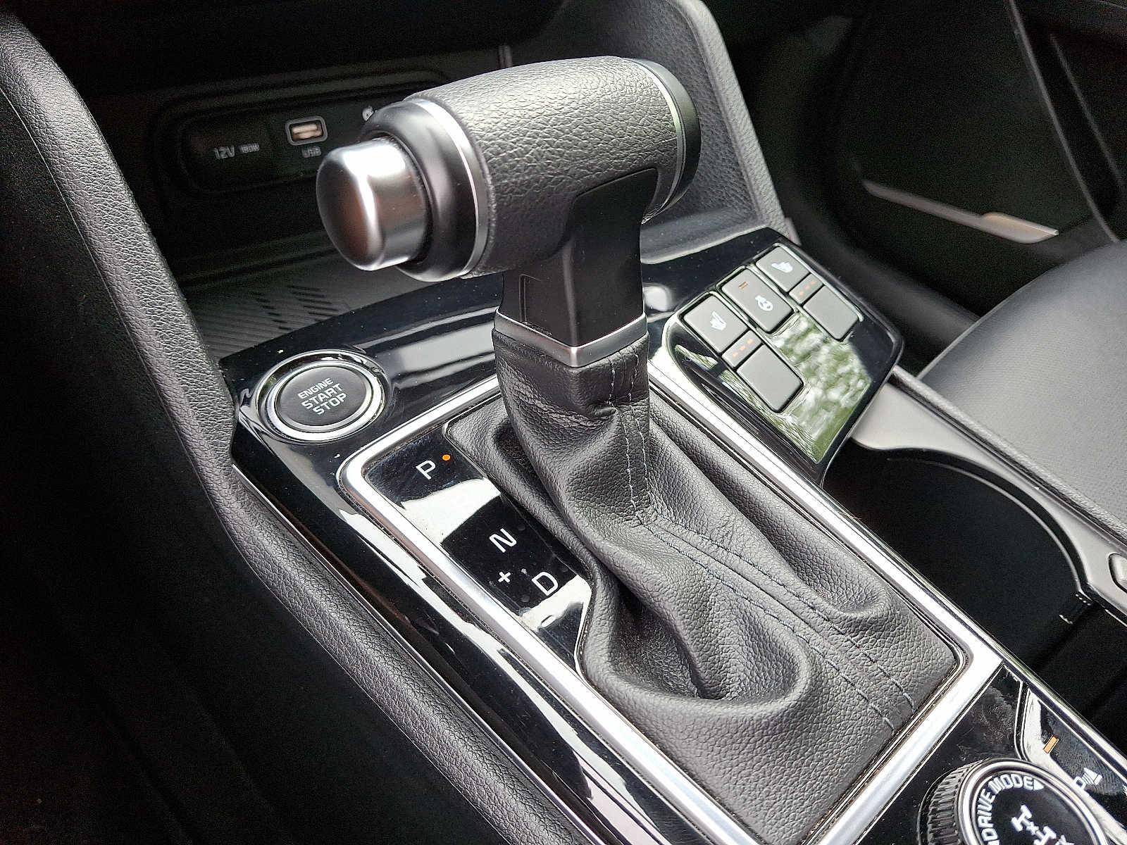 2023 Kia Sportage EX 12