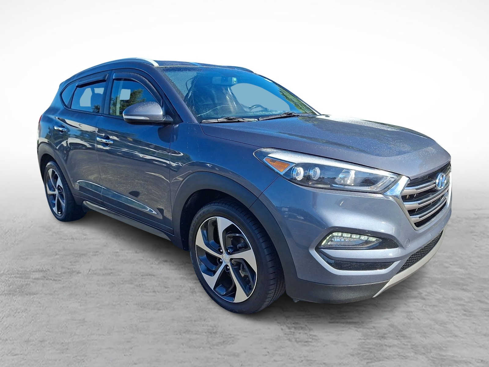 Thumbnail: 2016 Hyundai Tucson - 3