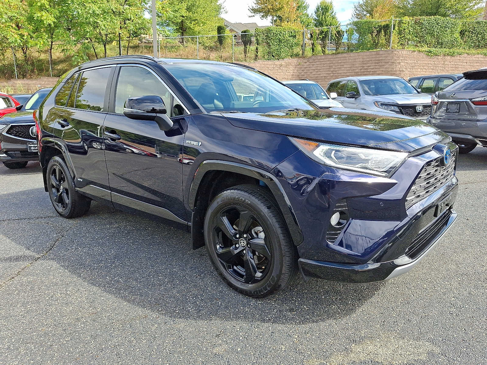 Thumbnail: 2020 Toyota RAV4 - 3