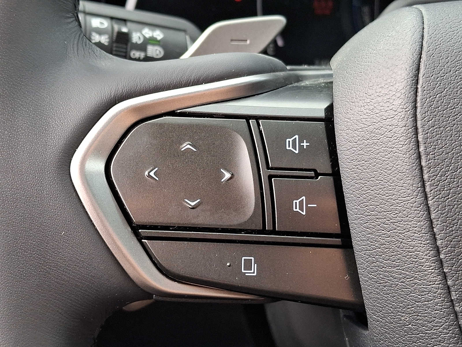 Thumbnail: 2023 Lexus RX - 17