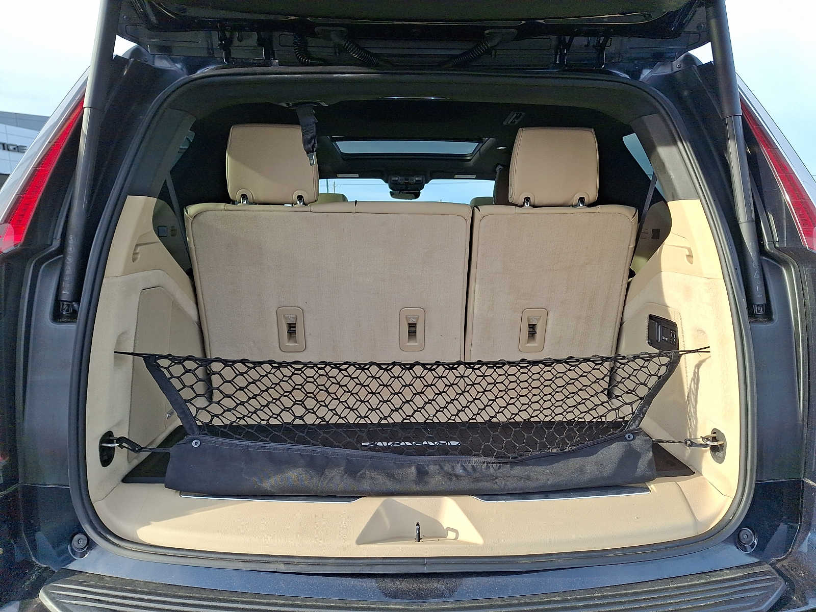 Thumbnail: 2022 Cadillac Escalade - 25