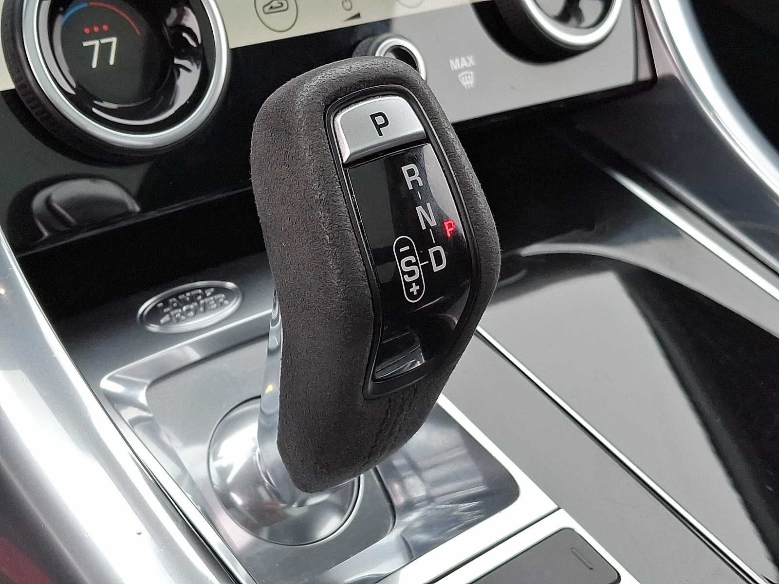 Thumbnail: 2020 Land Rover Range Rover Sport - 14