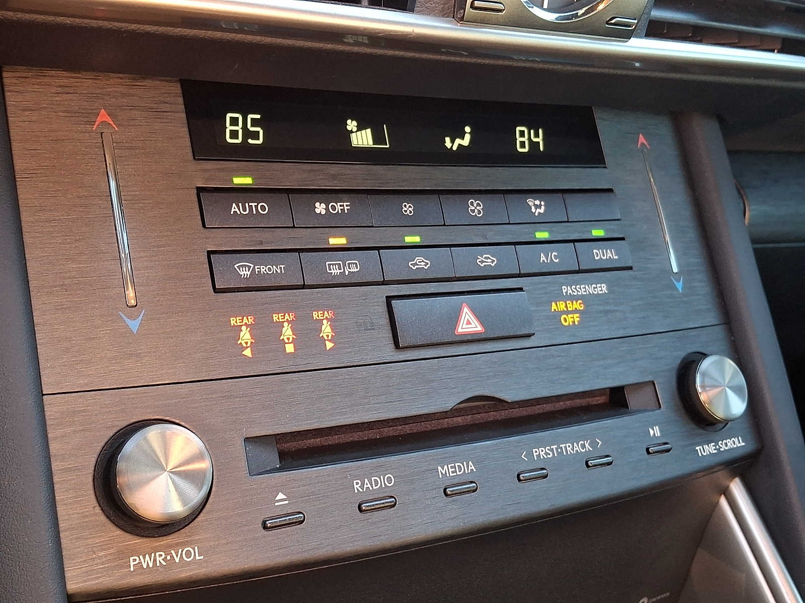 Thumbnail: 2020 Lexus IS - 15