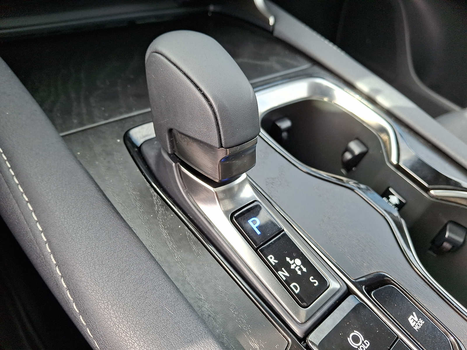 Thumbnail: 2023 Lexus RX - 12