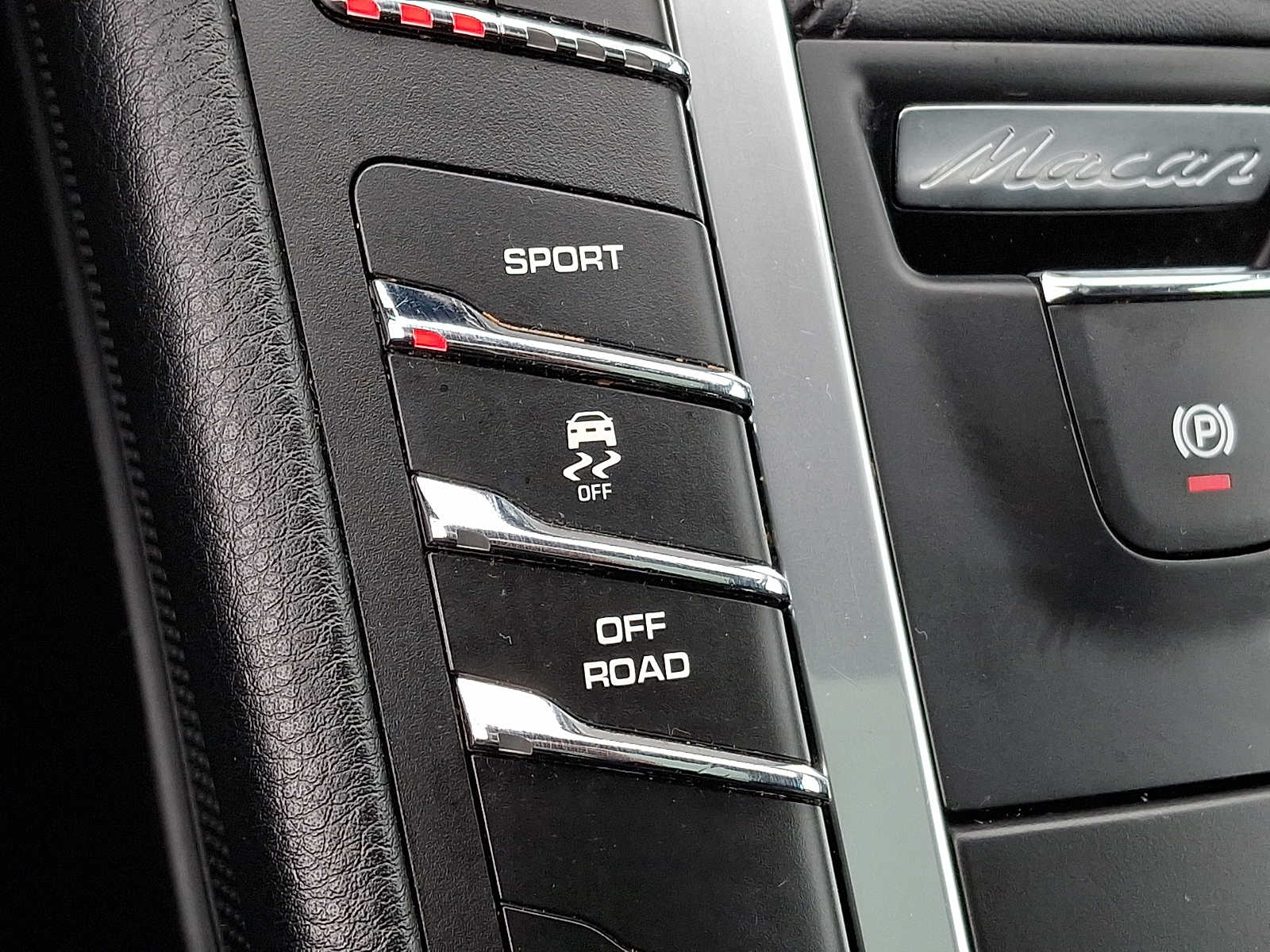 Thumbnail: 2019 Porsche Macan - 25