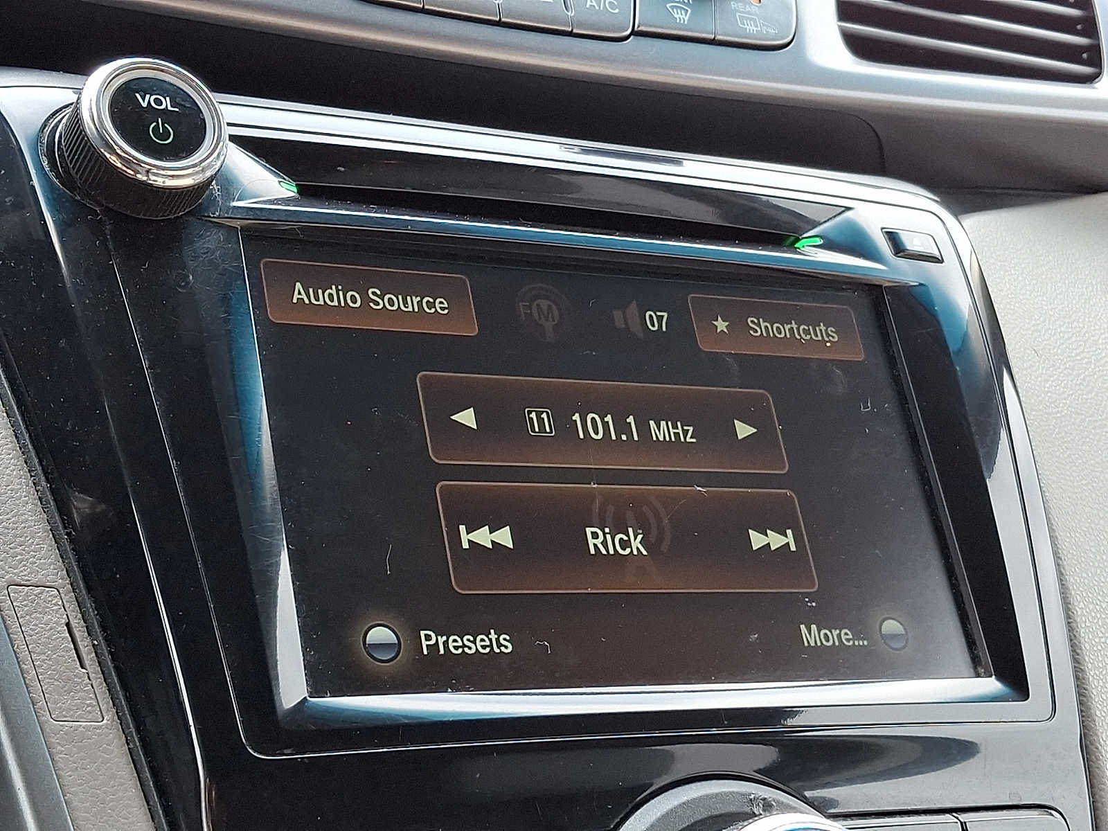 Thumbnail: 2014 Honda Odyssey - 15