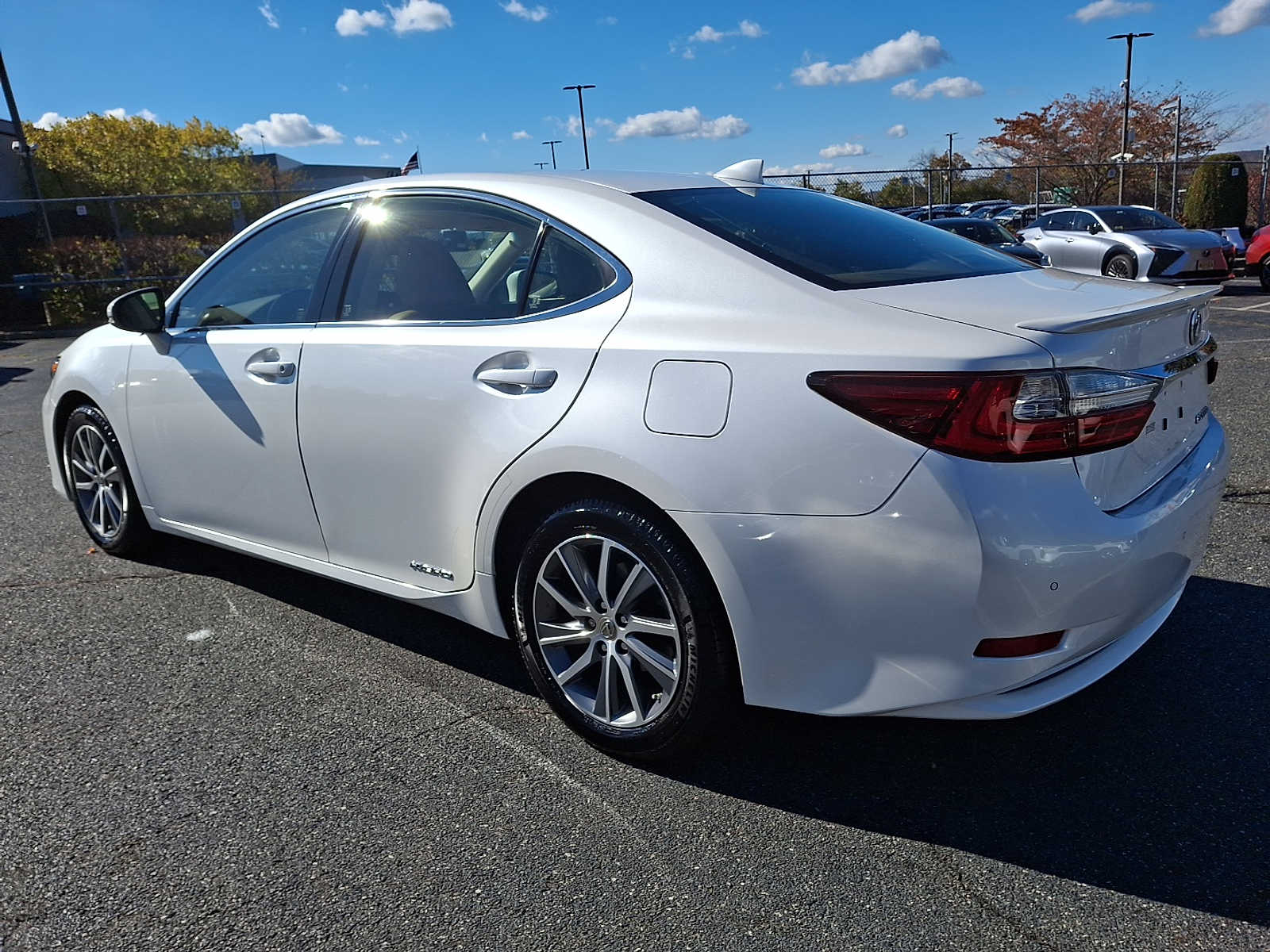 Thumbnail: 2017 Lexus ES - 6