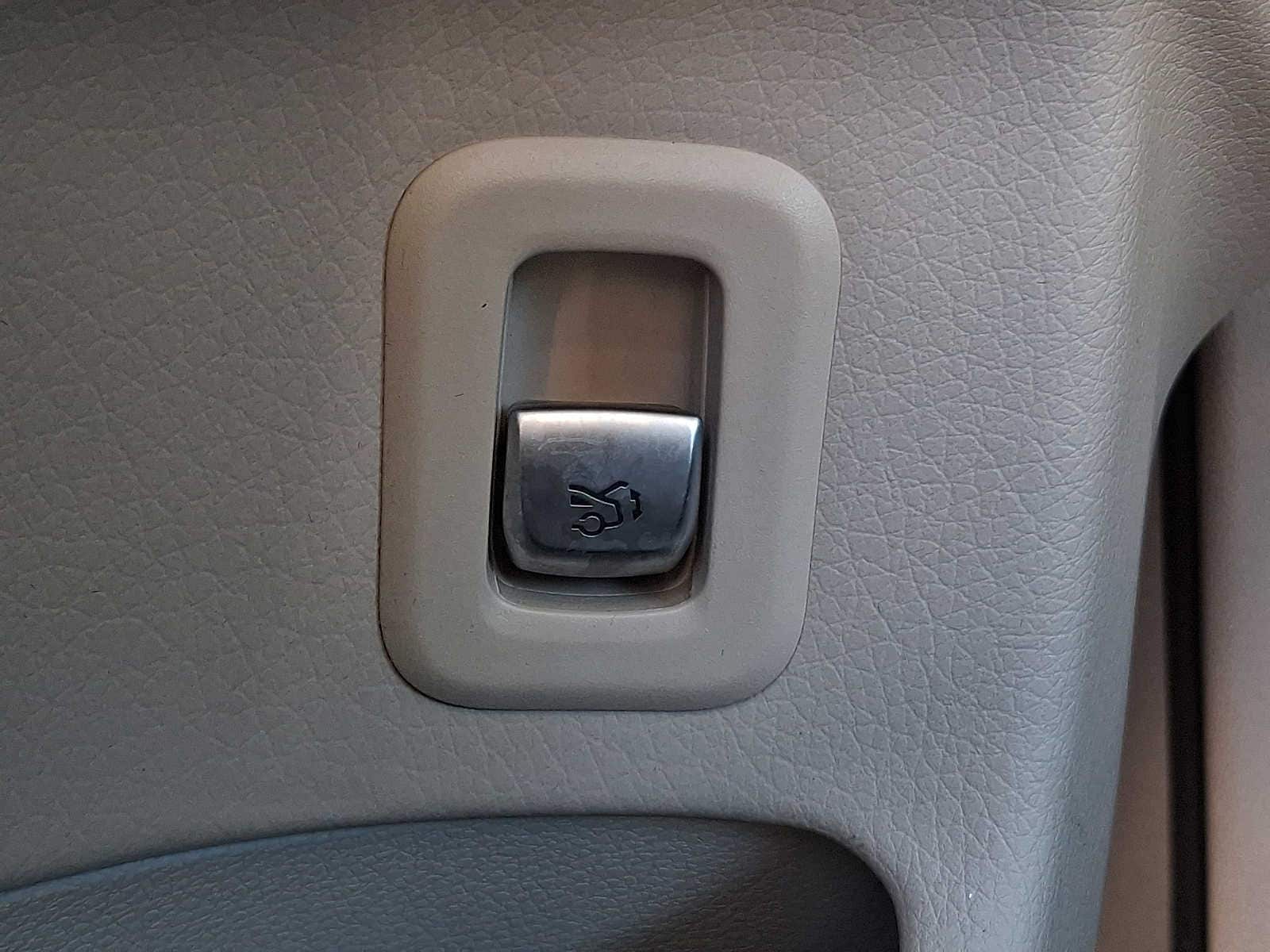 Thumbnail: 2022 Mercedes-Benz GLC - 23