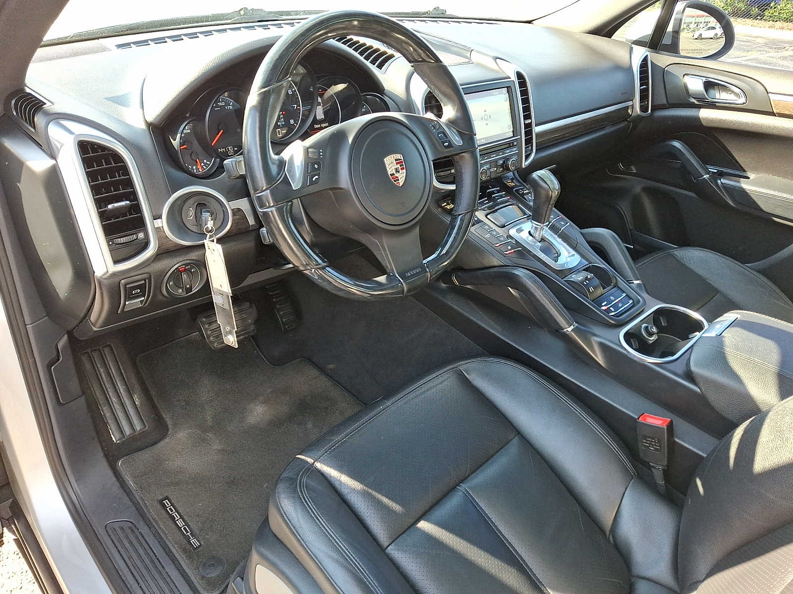 Thumbnail: 2012 Porsche Cayenne - 10