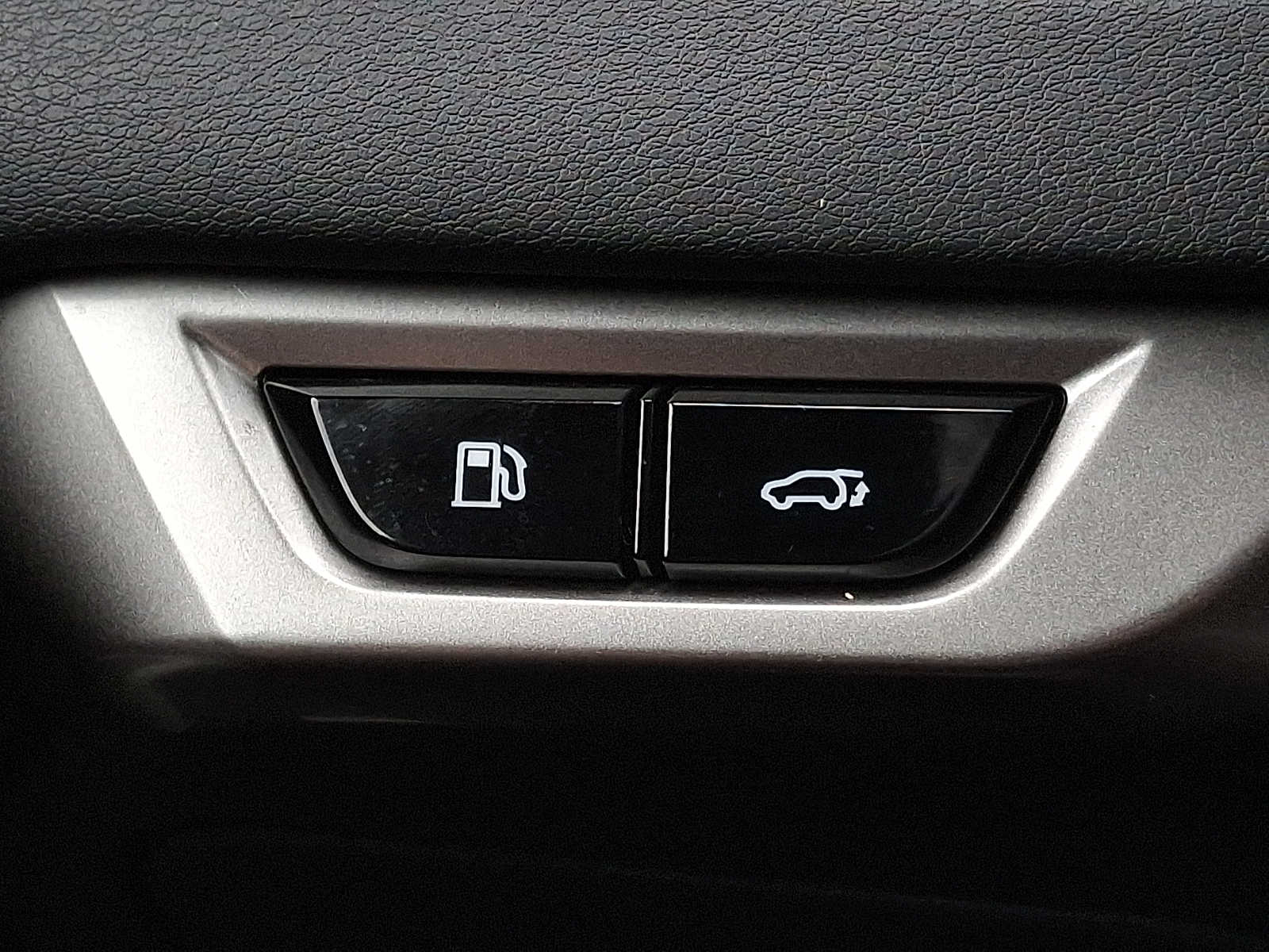 Thumbnail: 2023 Lexus RX - 20