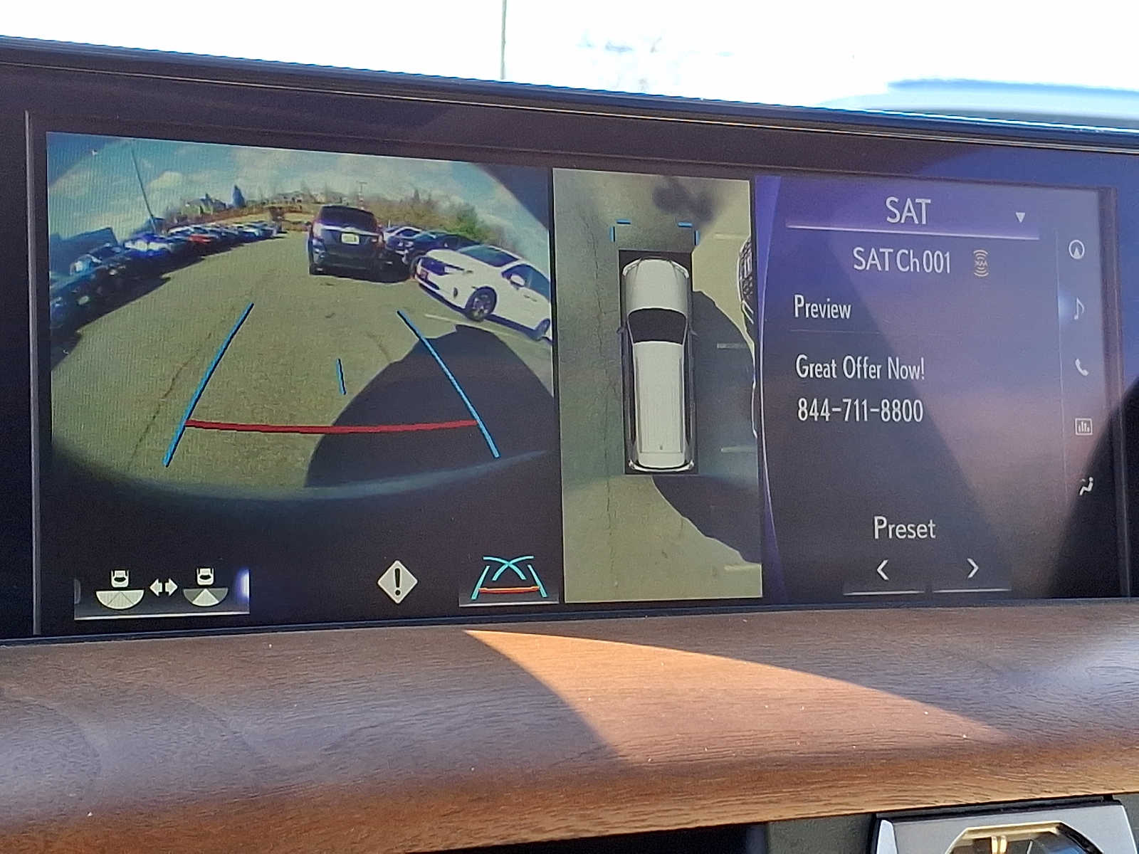 Thumbnail: 2020 Lexus LX - 17