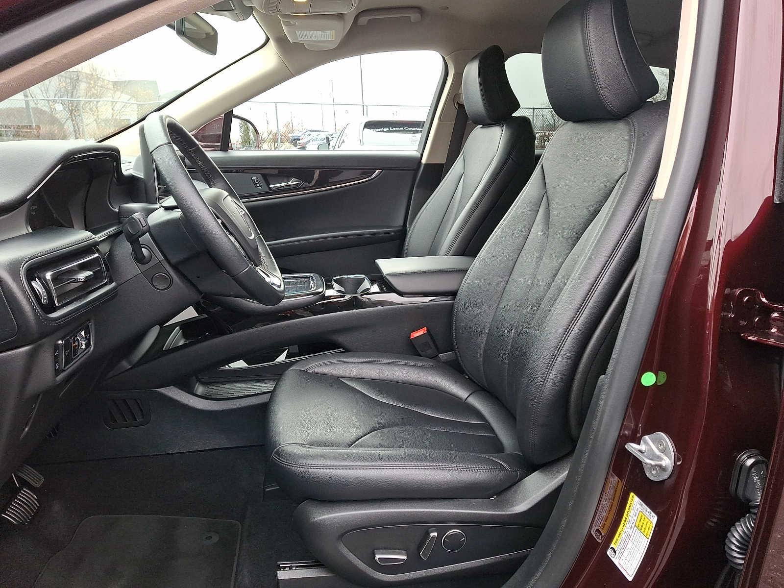 Thumbnail: 2023 Lincoln Nautilus - 11