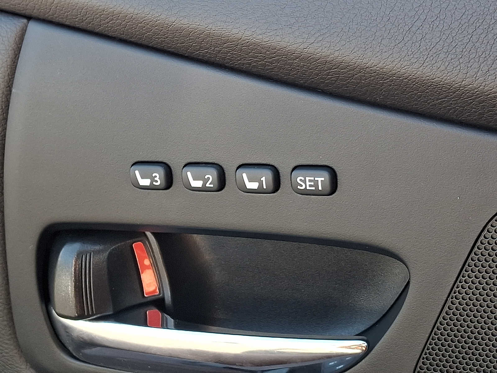 Thumbnail: 2013 Lexus RX - 24