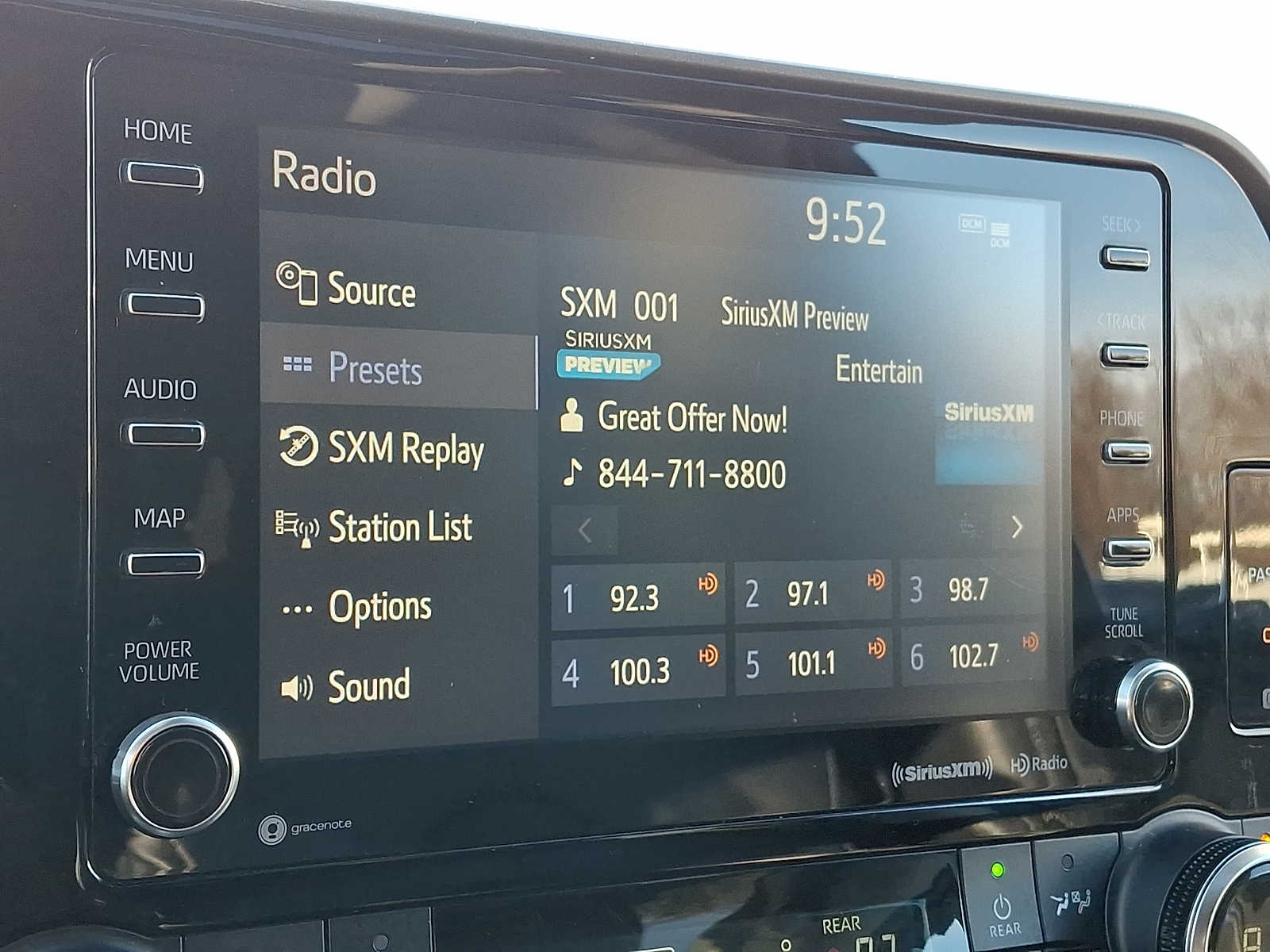 Thumbnail: 2022 Toyota Highlander - 16