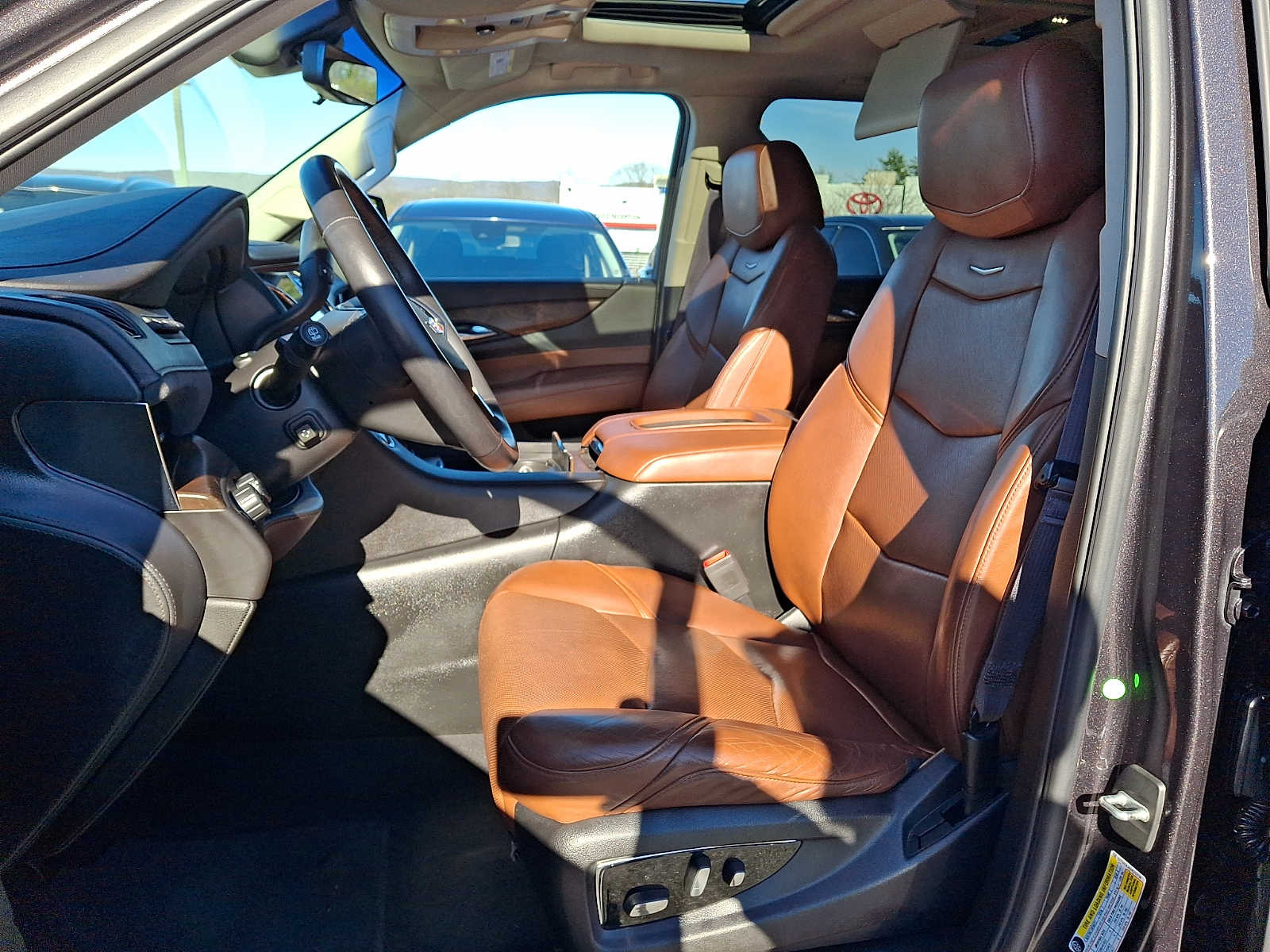 Thumbnail: 2017 Cadillac Escalade - 12