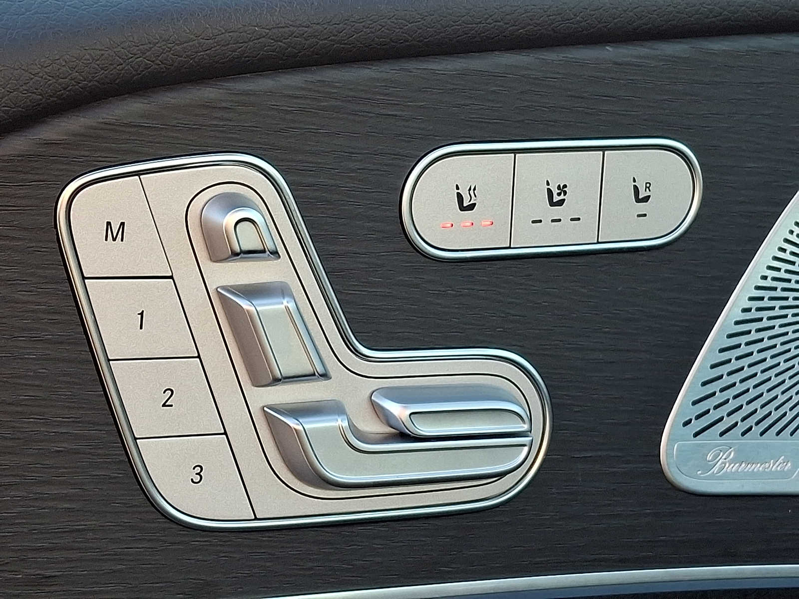 Thumbnail: 2025 Mercedes-Benz GLS - 23