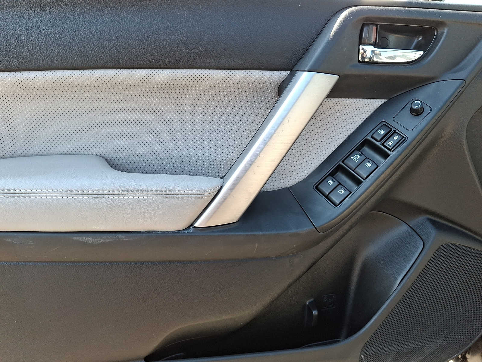 Thumbnail: 2014 Subaru Forester - 9
